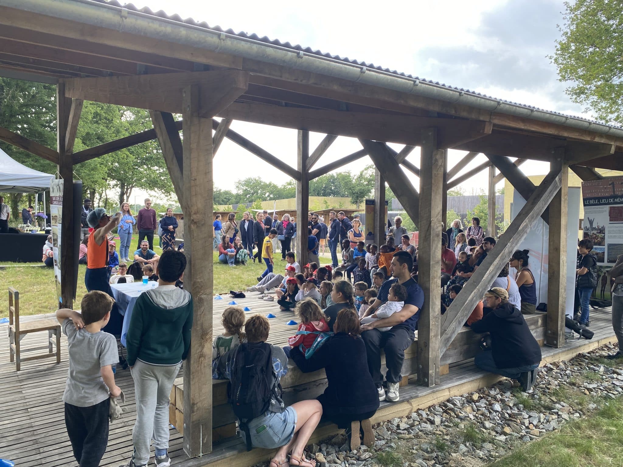 Inauguration de la halle mutualisée et des jardins familiaux au Champ de Manoeuvre © NMA