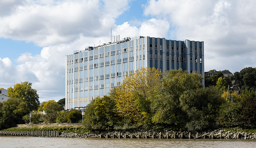 https://www.nantes-amenagement.fr/wp-content/uploads/2025/09/UNE-BACHAY.png